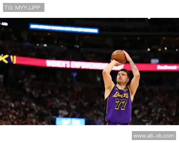 湖人惨败背后真相布朗尼上场是否成关键东契奇单打成制胜法宝